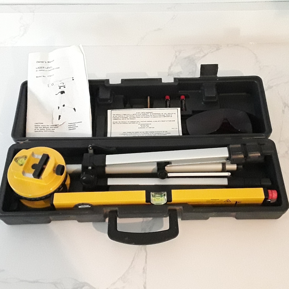 Laser Level with Tripod/Case/Glasses
